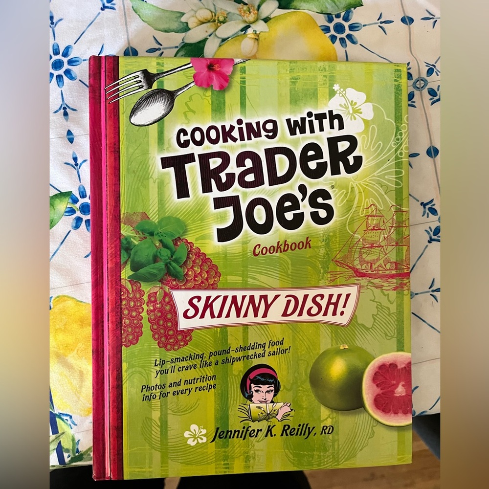 Cooking with Trader Joe's 'Skinny Dish!' Cookbook - Lime Green Cover